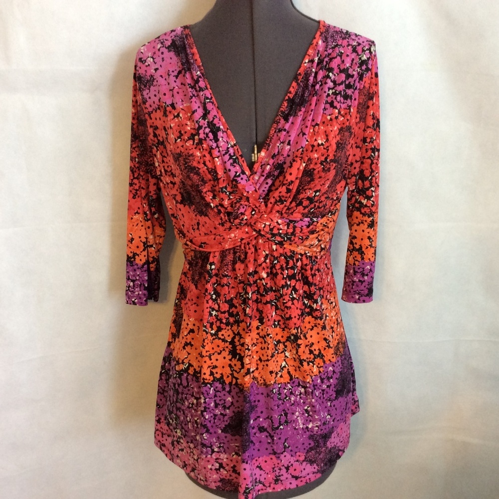 One World Shirt Top S Twist Front Slinky Red Black - Picture 2 of 8